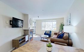 Town Plaza Suites